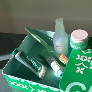 Glossier Cross Country Kit NWT